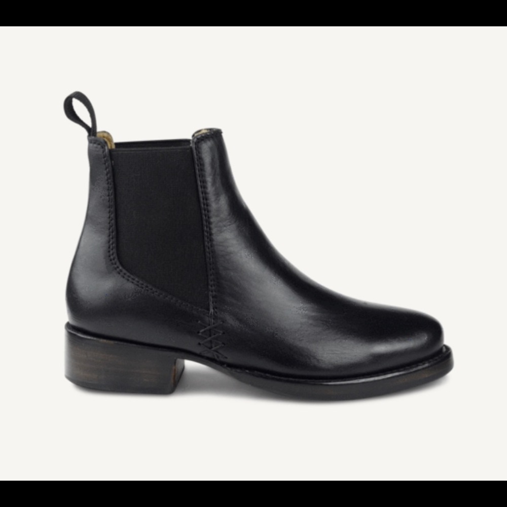 A low heel style -- leather shoe